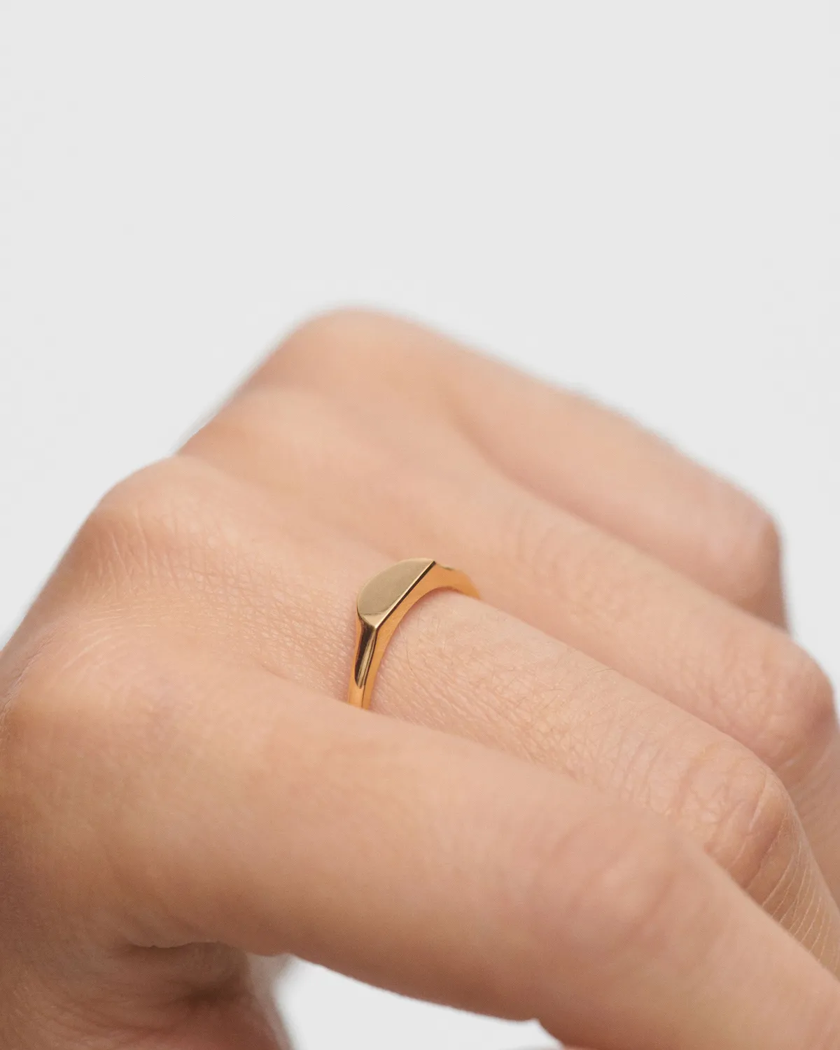 PDPAOLA Half Circle Mini bague chevalière or sans pierre