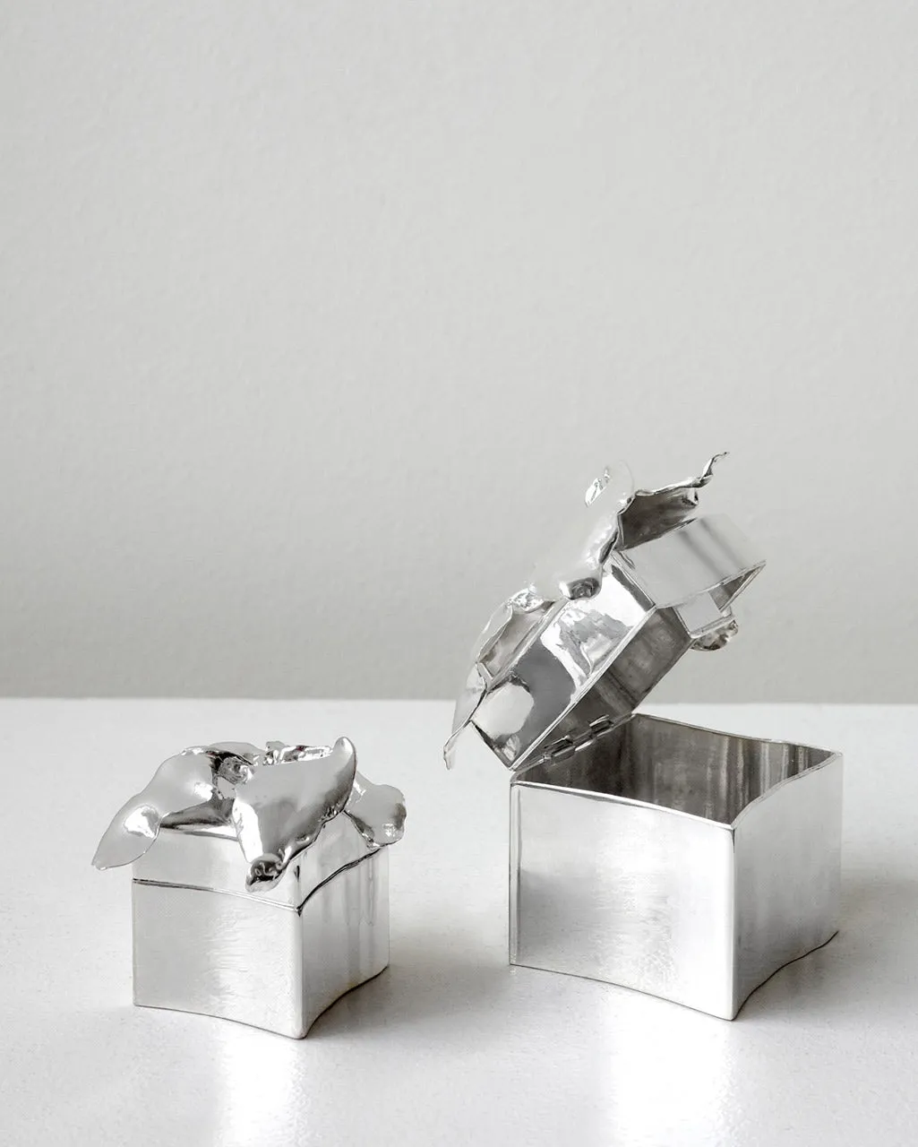 Completedworks Medium Flower boîte à bijoux argent taille M
