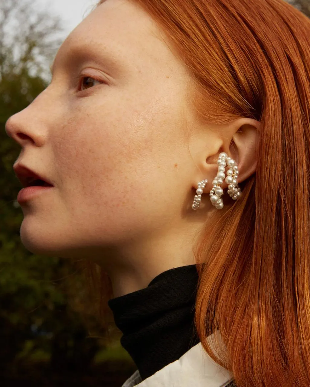 Completedworks Nimbus ear cuff perle vermeil or