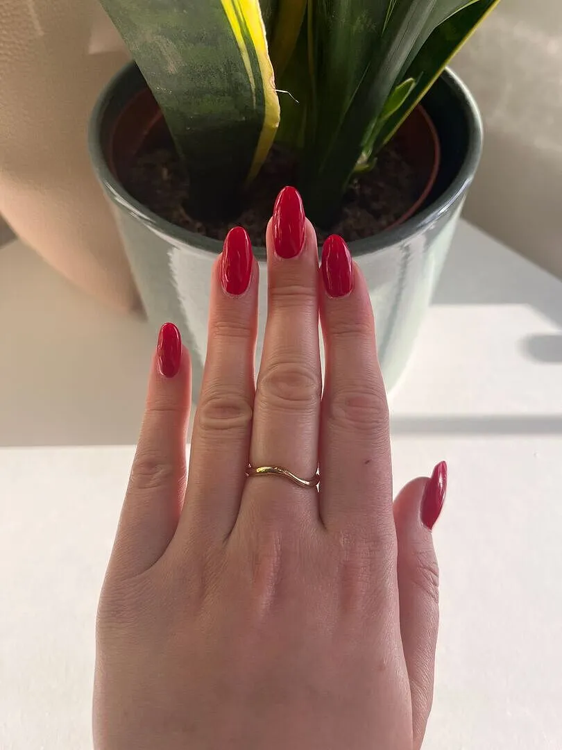 Astrid & Miyu Wave bague dorée ondulée taille P
