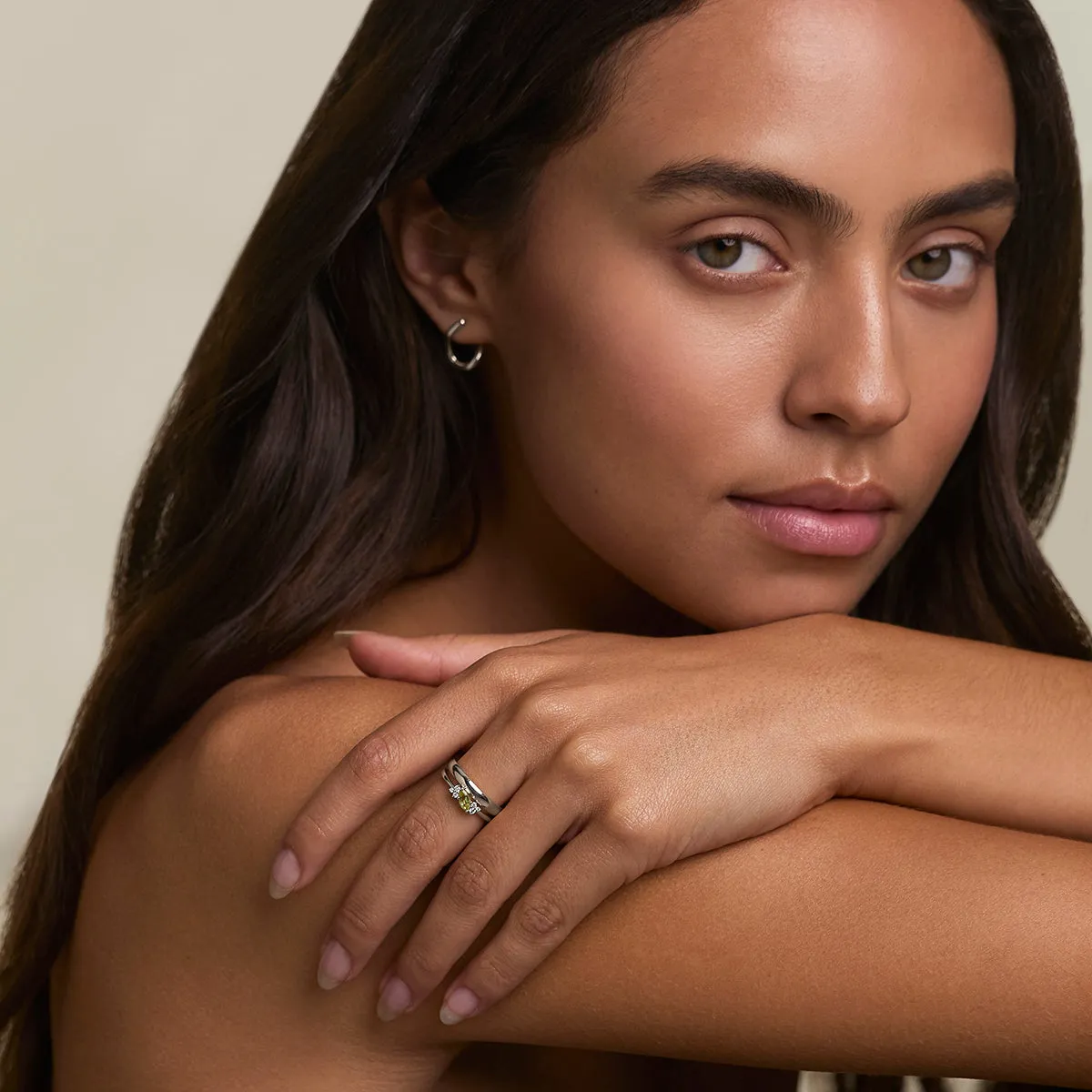 Astrid & Miyu Peridot August Milestone bague or blanc
