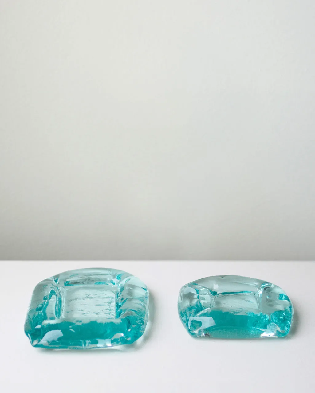 Completedworks Sea Glass coupelle verre bleu petit modèle