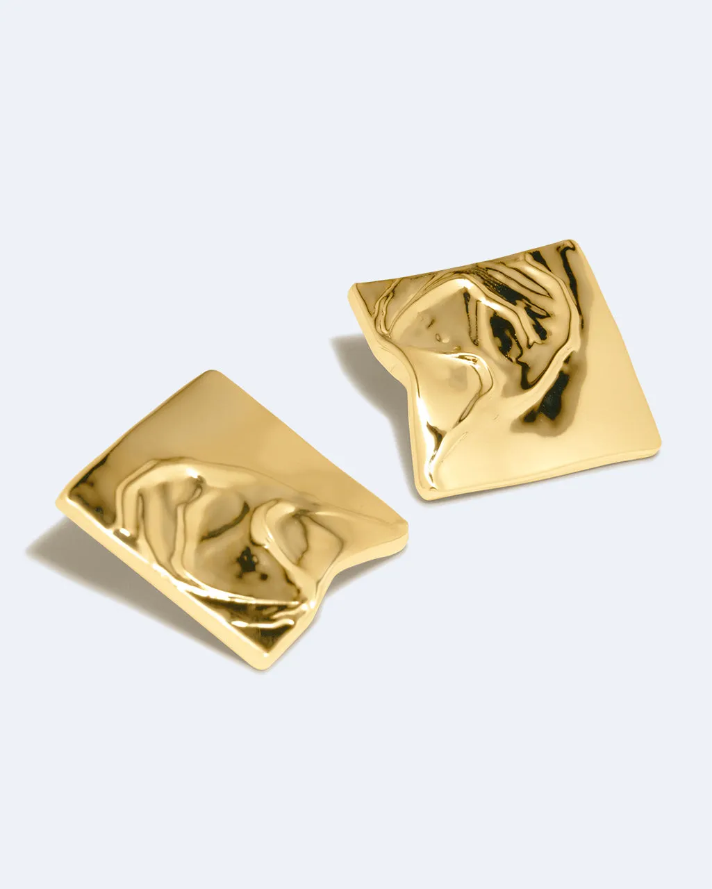 Completedworks Overthinking Again boucles dépareillées vermeil or