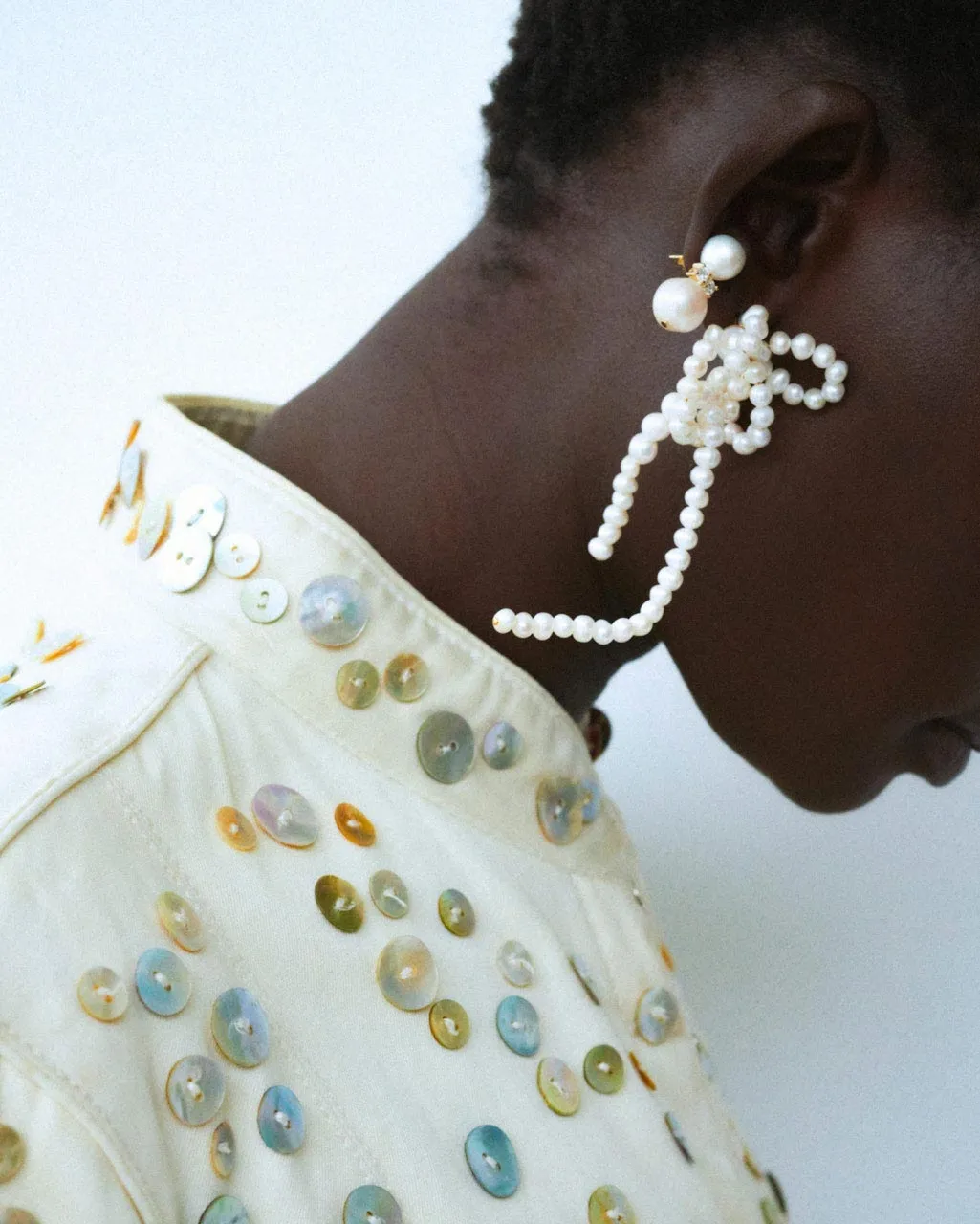 Completedworks Time's Frequency boucles d'oreilles perle vermeil