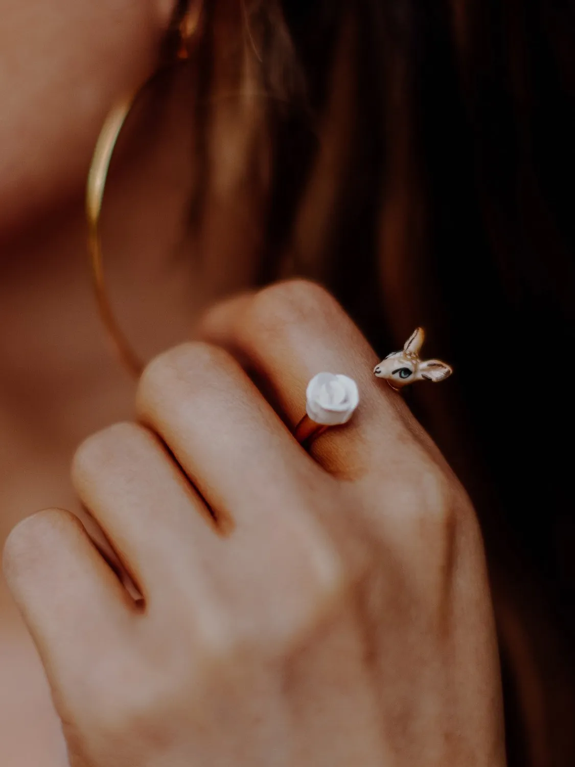 Nach Bijoux FaceToFace biche et fleur bague ajustable porcelaine