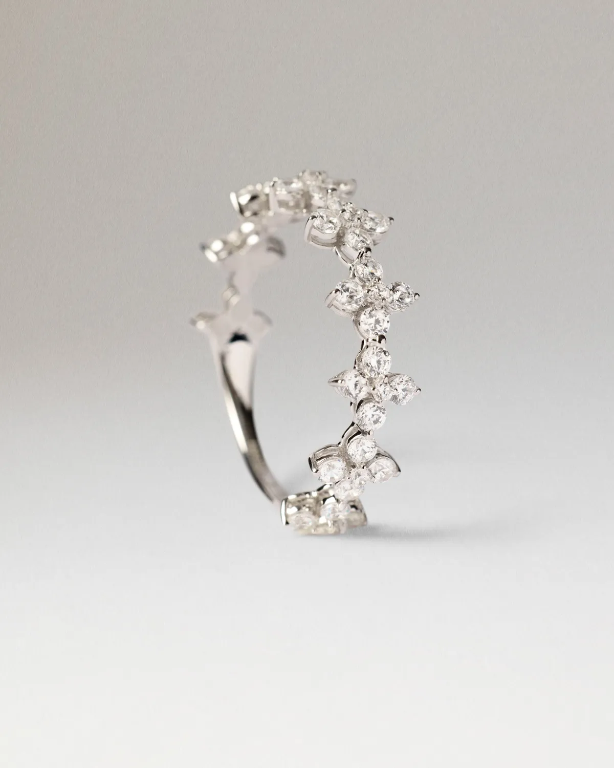 PDPAOLA Maggie bague or blanc diamants 1,04 ct