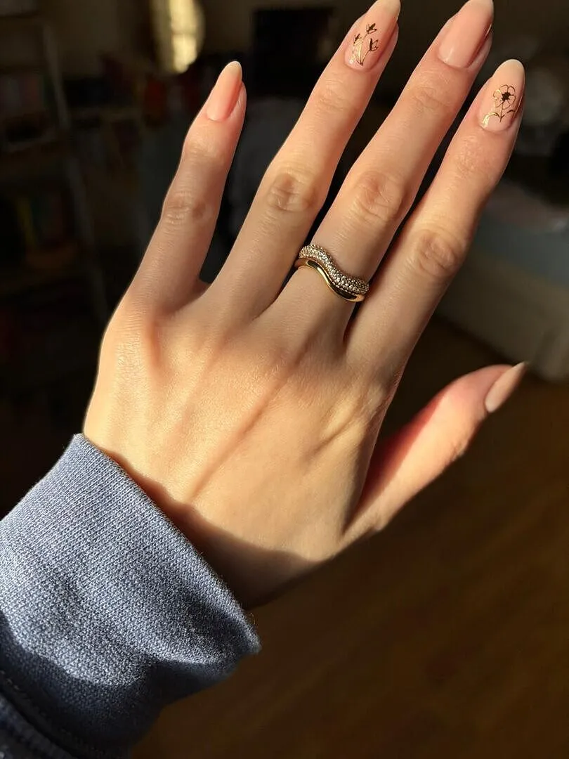 Astrid & Miyu Wave bague dorée ondulée taille P