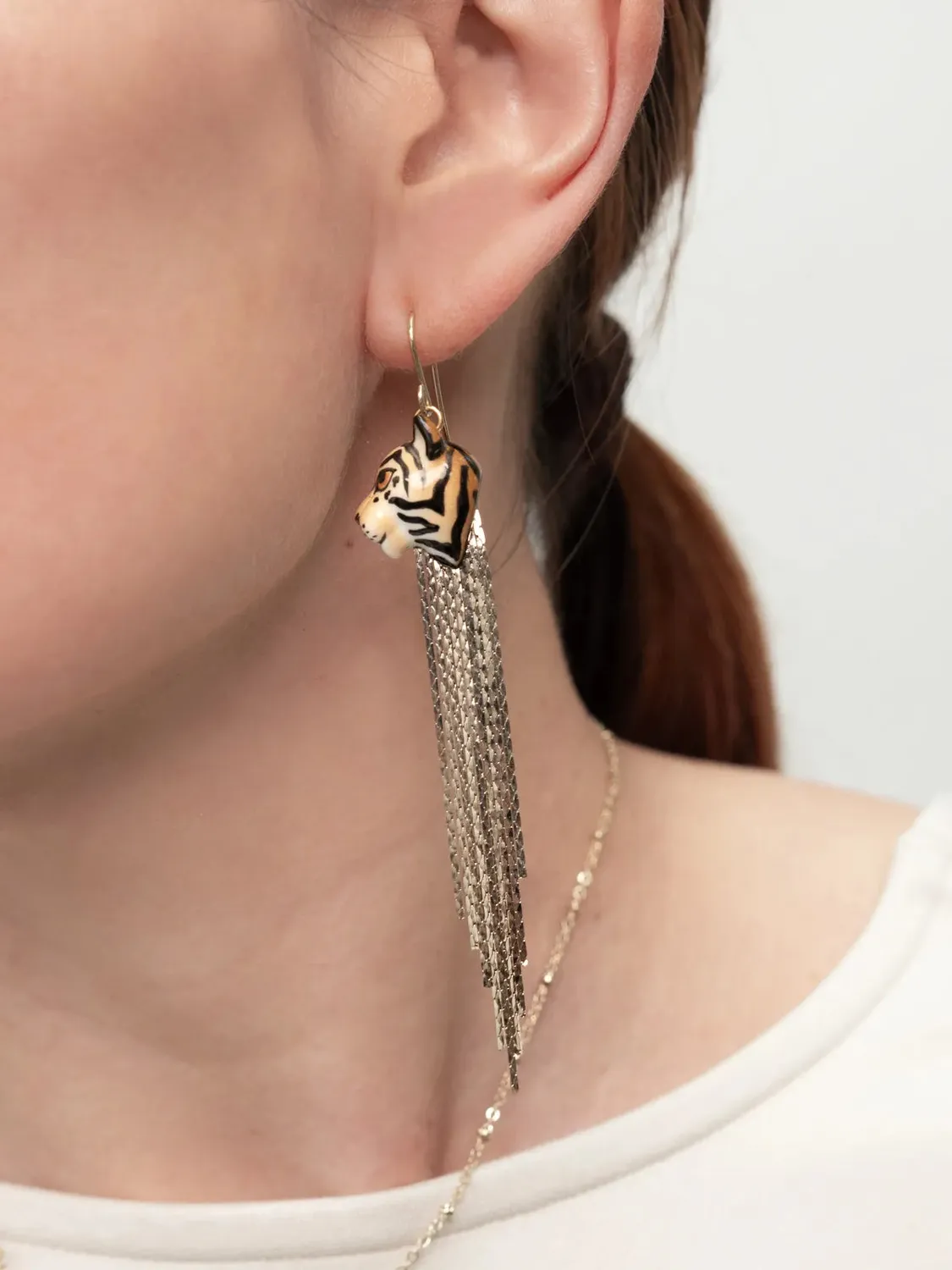 Nach Bijoux Tigre à franges boucles d’oreilles porcelaine 4 cm