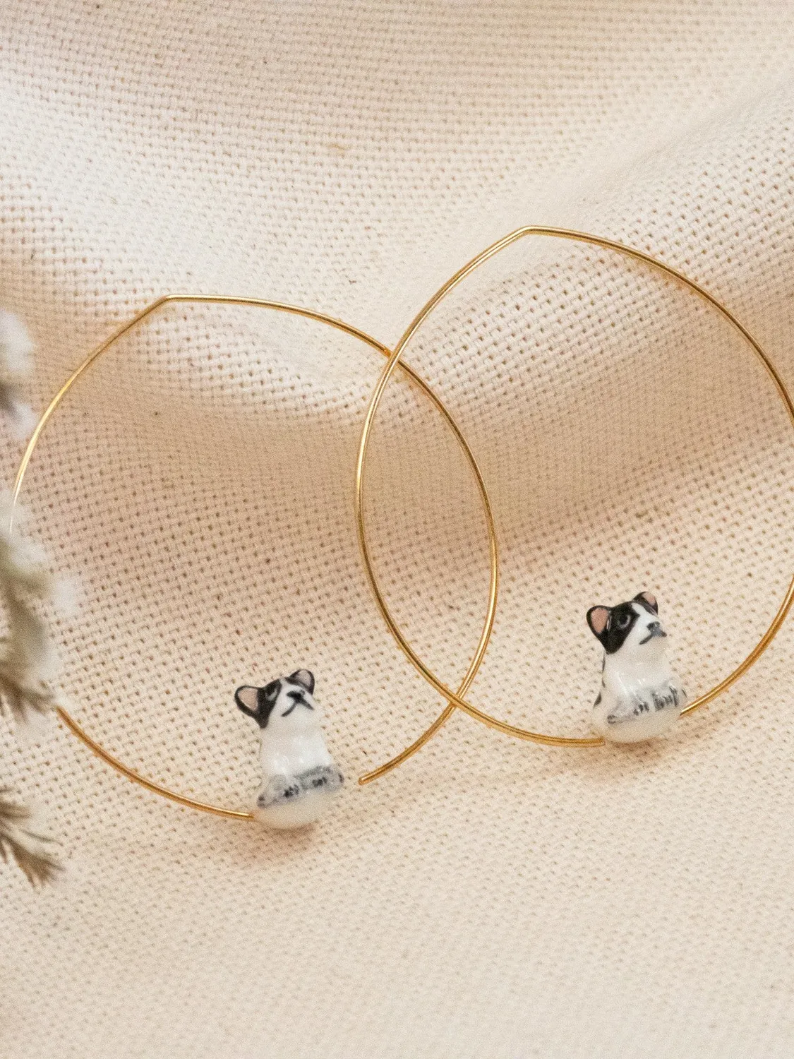 Nach Bijoux bouledogue français moyennes créoles noires 4 cm