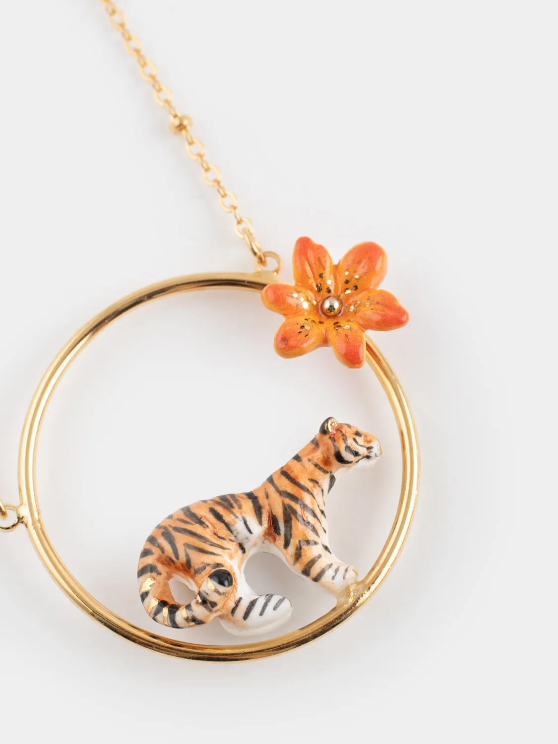 Nach Bijoux tigre et lys collier rond porcelaine doré
