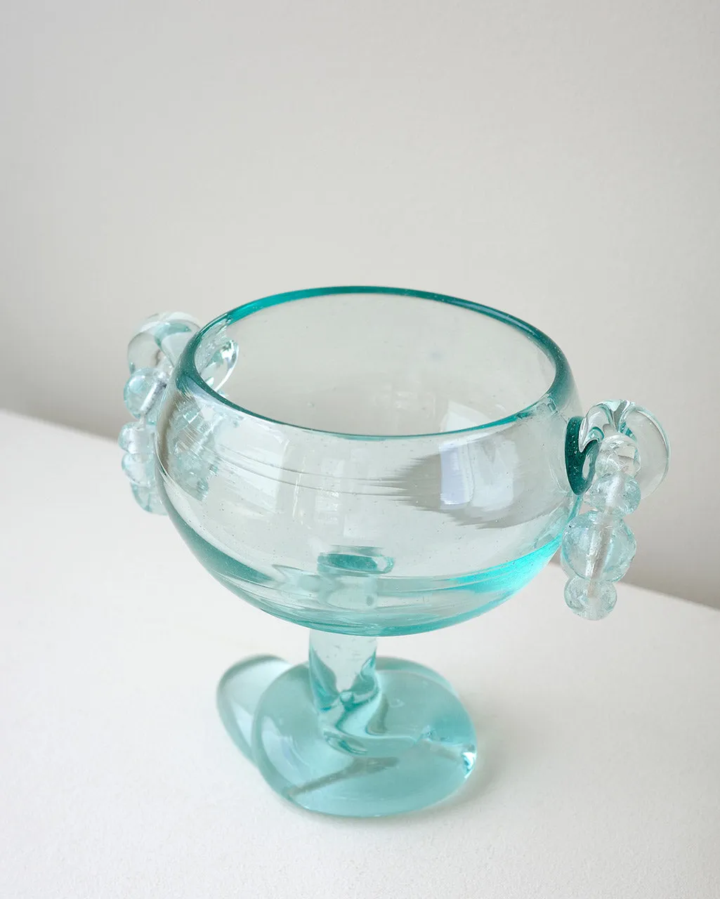 Completedworks Bauble bol verre recyclé bleu perles