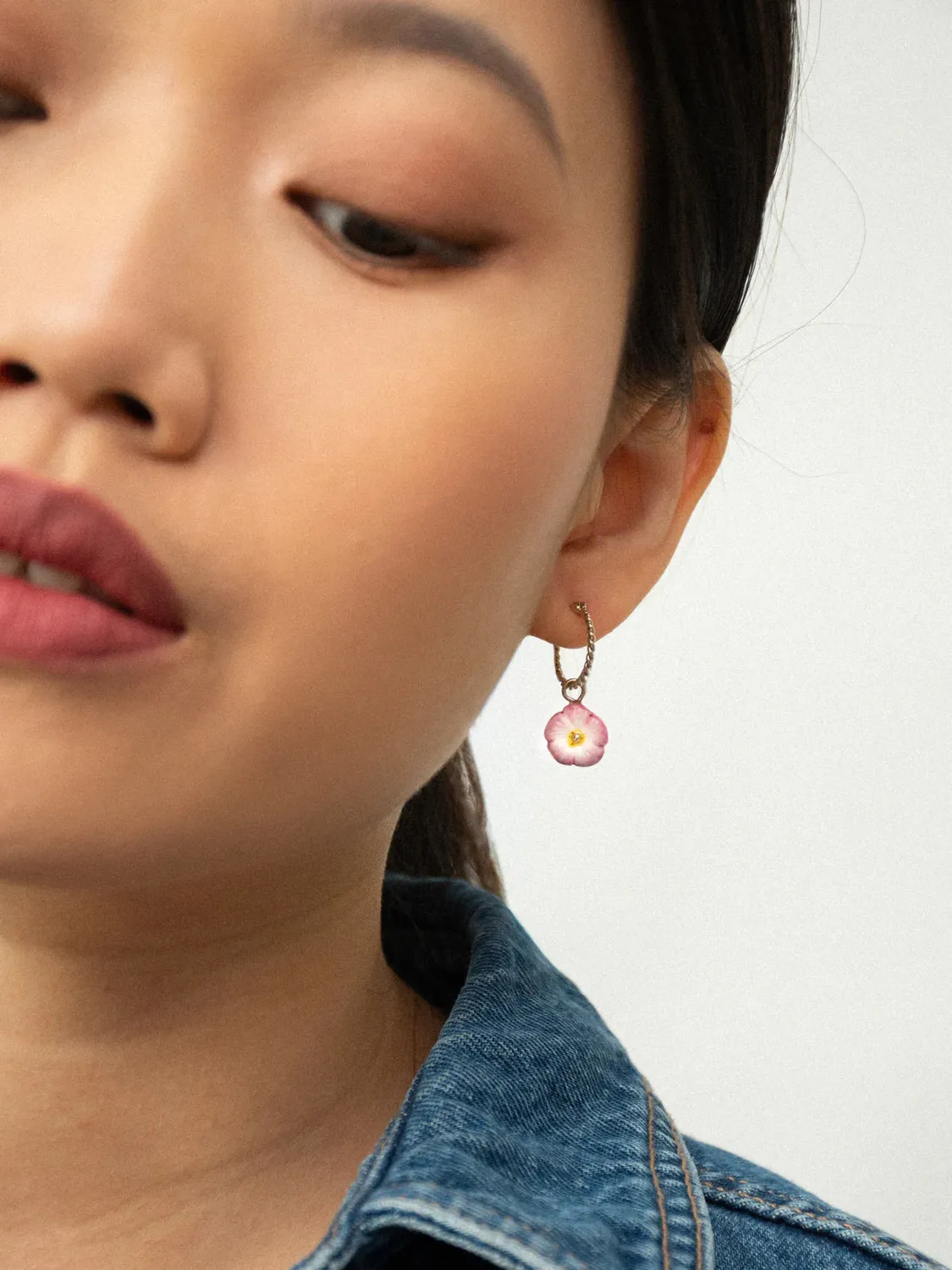 Nach Bijoux Rose céleste mini créole rose à l'unité