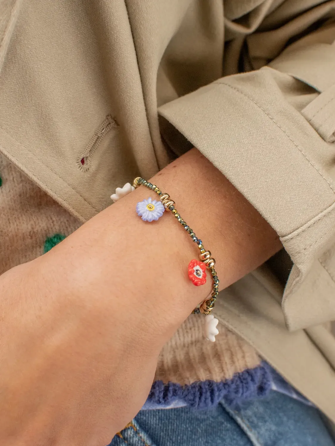 Nach Bijoux anémones bracelet perles fleurs hématite élastique