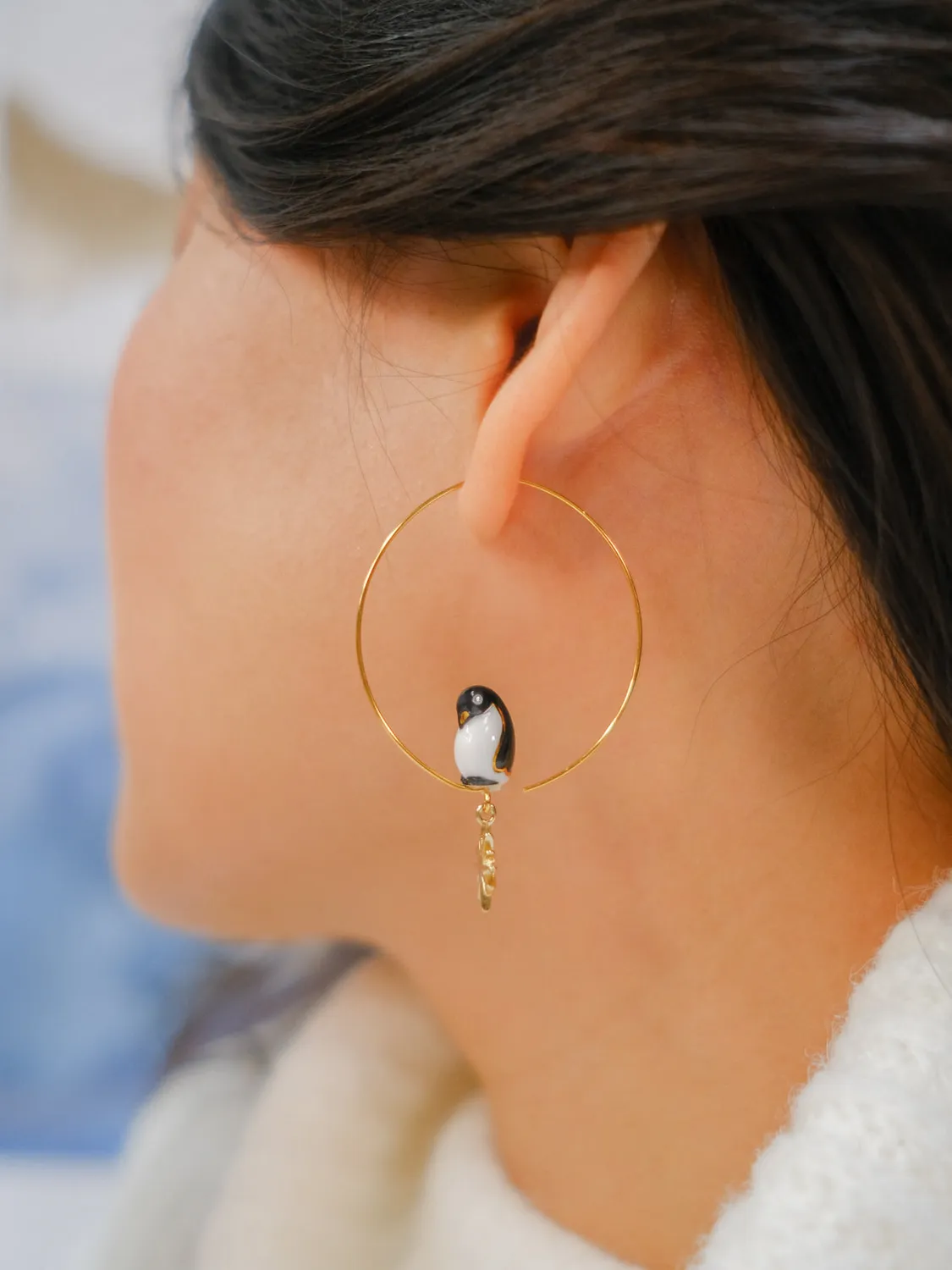 Nach Bijoux Arctique grandes créoles pingouin porcelaine