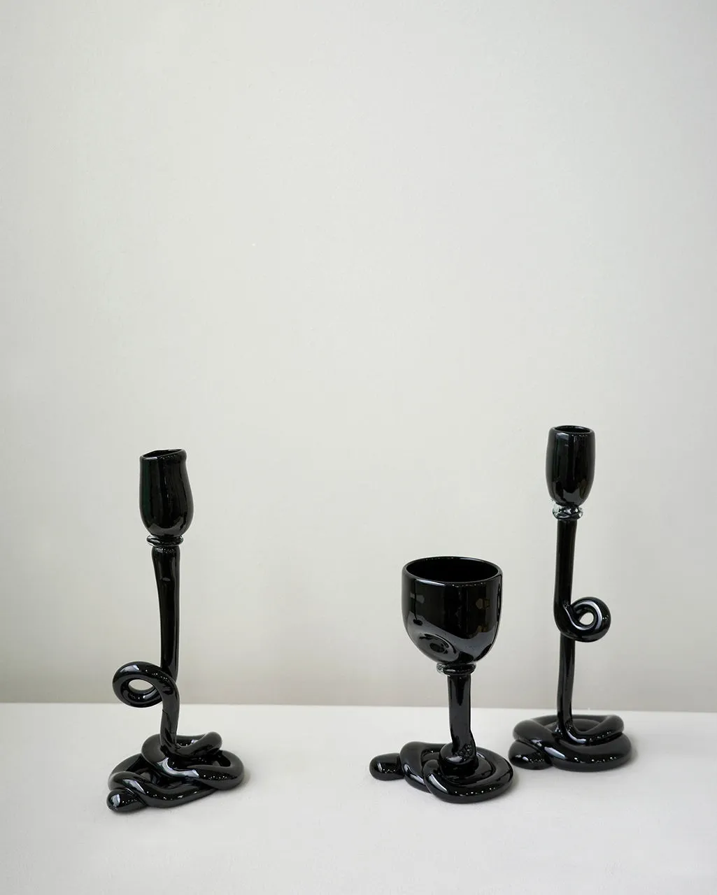 Completedworks Thaw bougeoir verre recyclé noir