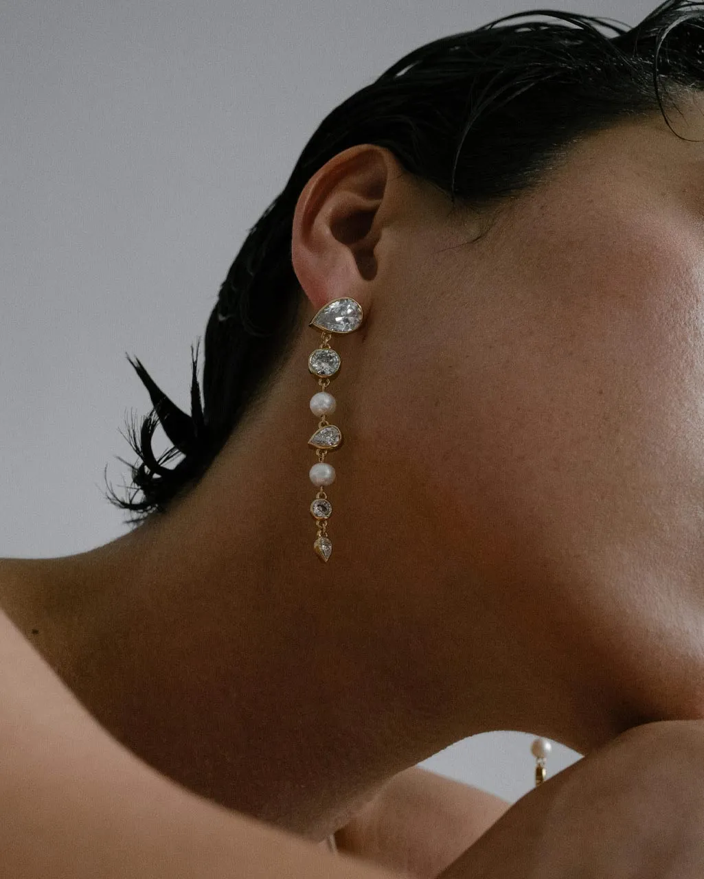 Completedworks Light of Past boucles vermeil perle zirconia