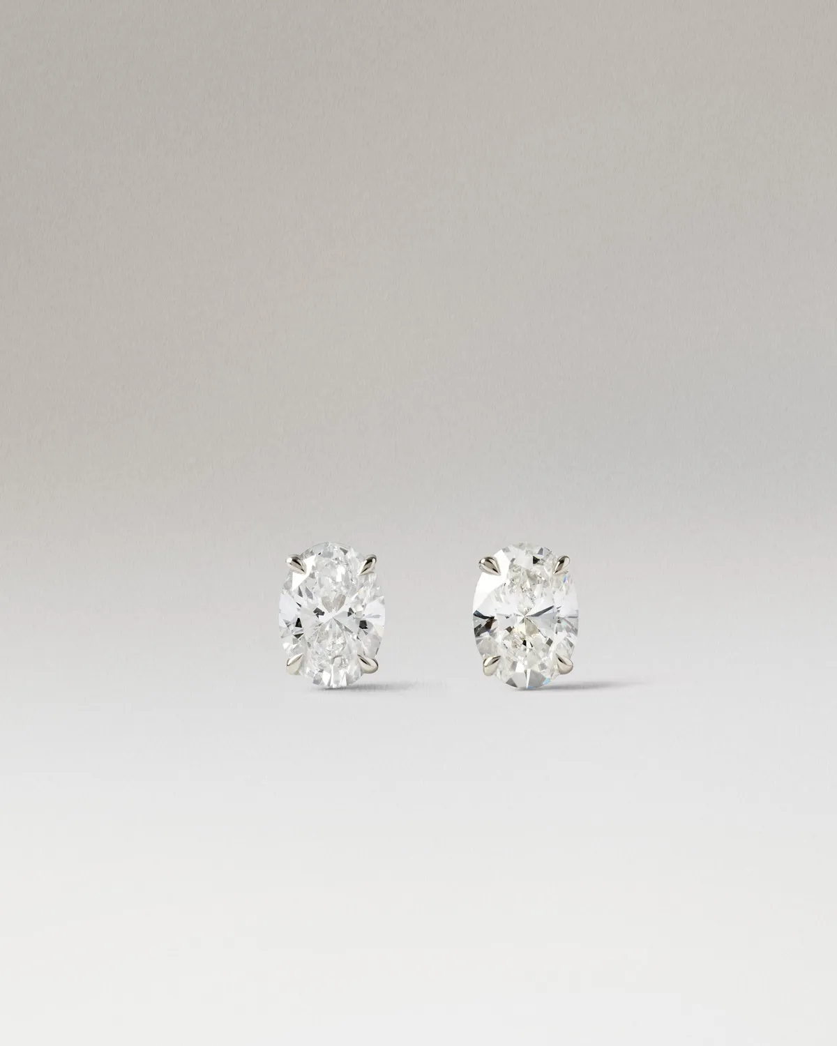 PDPAOLA Ace mono puce or blanc diamant rond