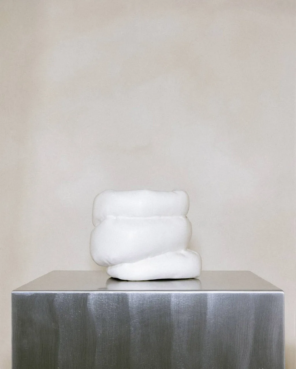 Completedworks Inflated grand vase céramique blanc mat