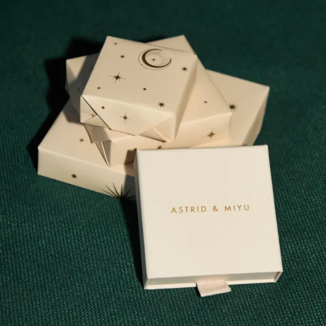 Astrid & Miyu Cosmic Gift Wrap pochette cadeau céleste