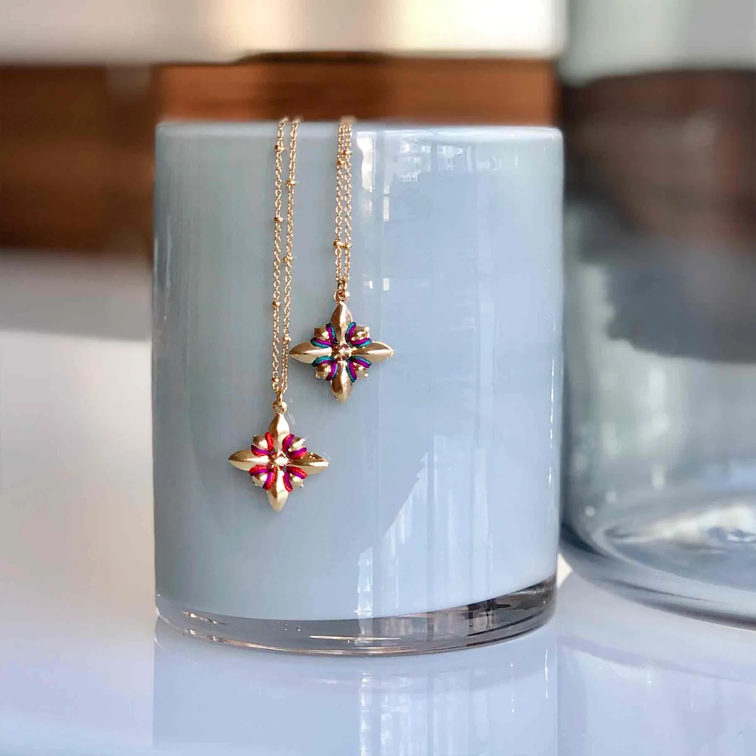 Nao de Paris Holly collier perles rouge violet