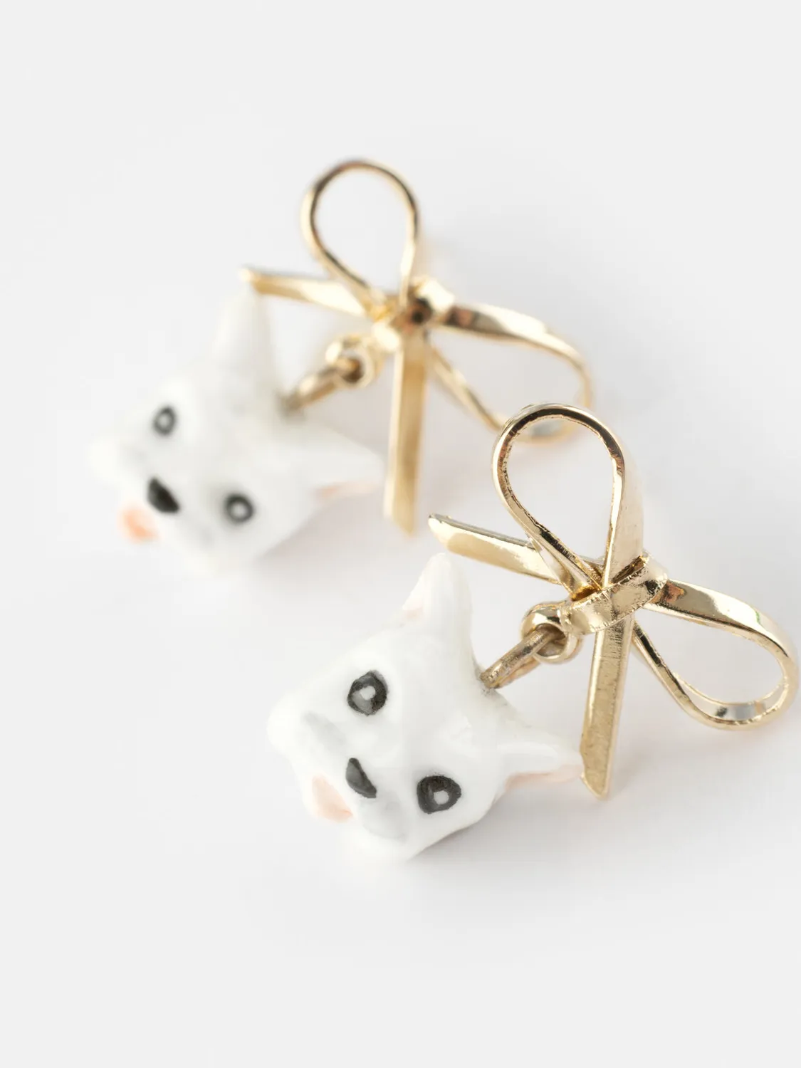 Nach Bijoux Coton de Tuléar puces nœud blanches