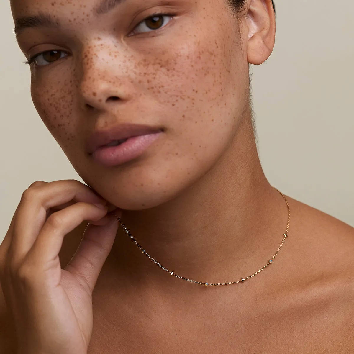 Astrid & Miyu Cosmic Opal collier or opale étoile