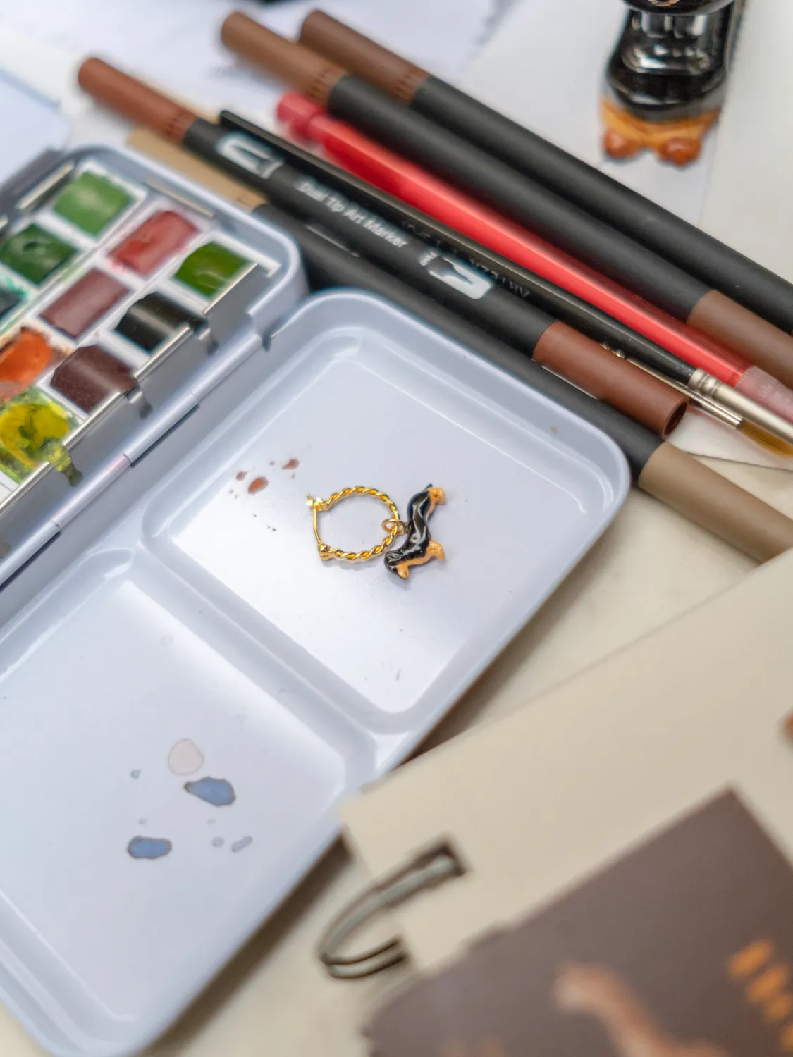 Nach Bijoux Le Teckel mini créole boucle unité porcelaine