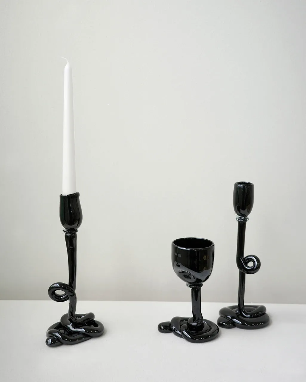 Completedworks Thaw bougeoir verre recyclé noir