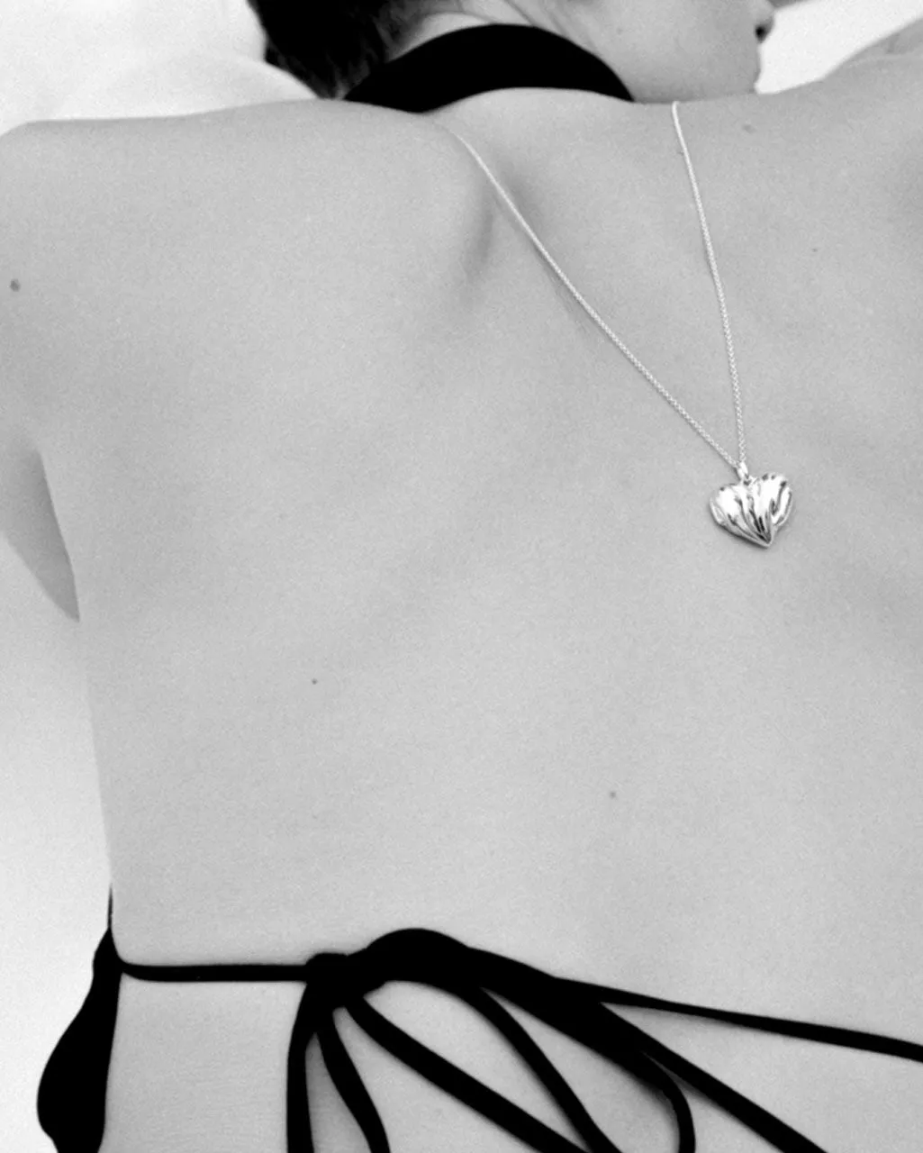 Completedworks Heart Locket collier médaillon vermeil or
