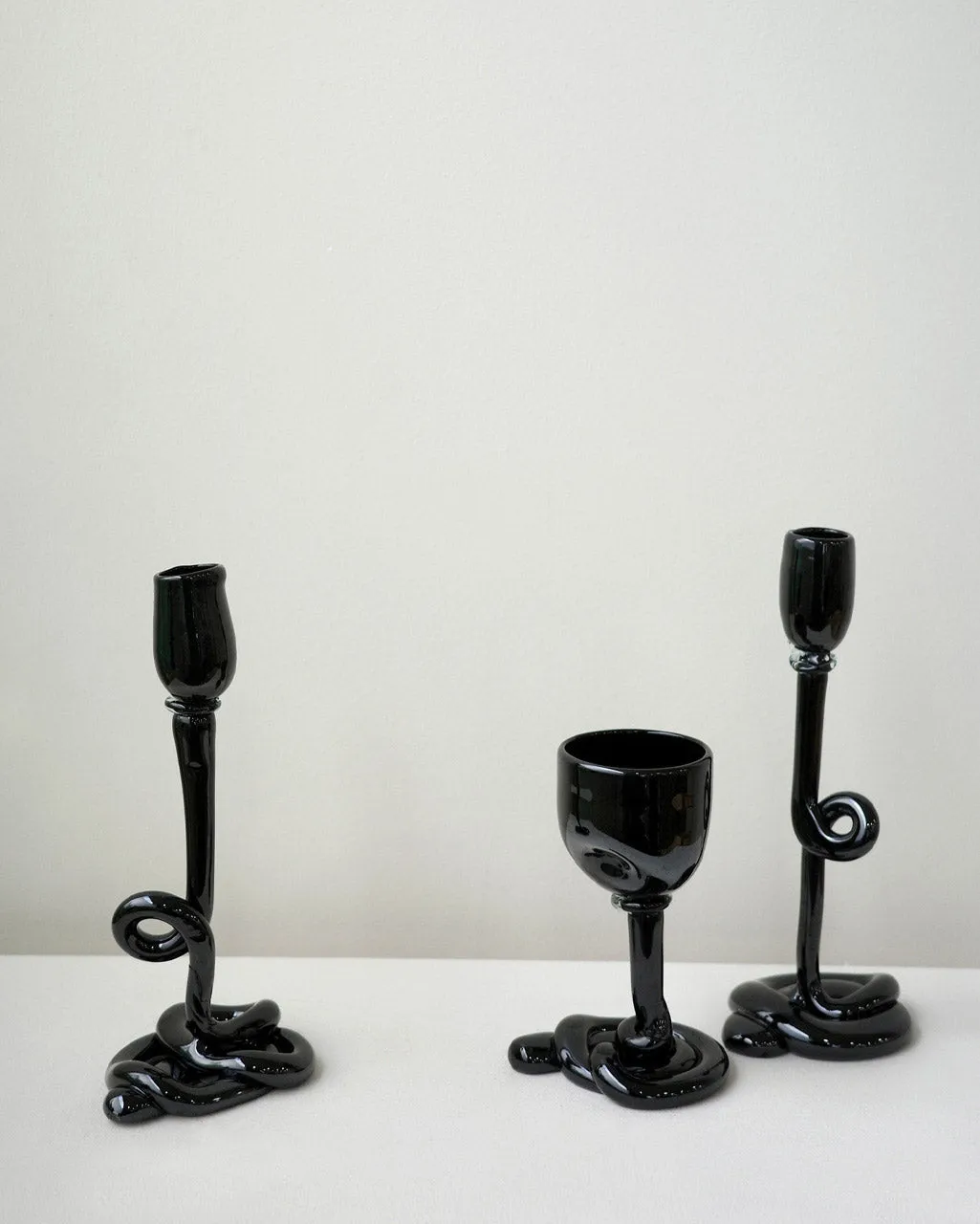Completedworks Thaw bougeoir verre recyclé noir