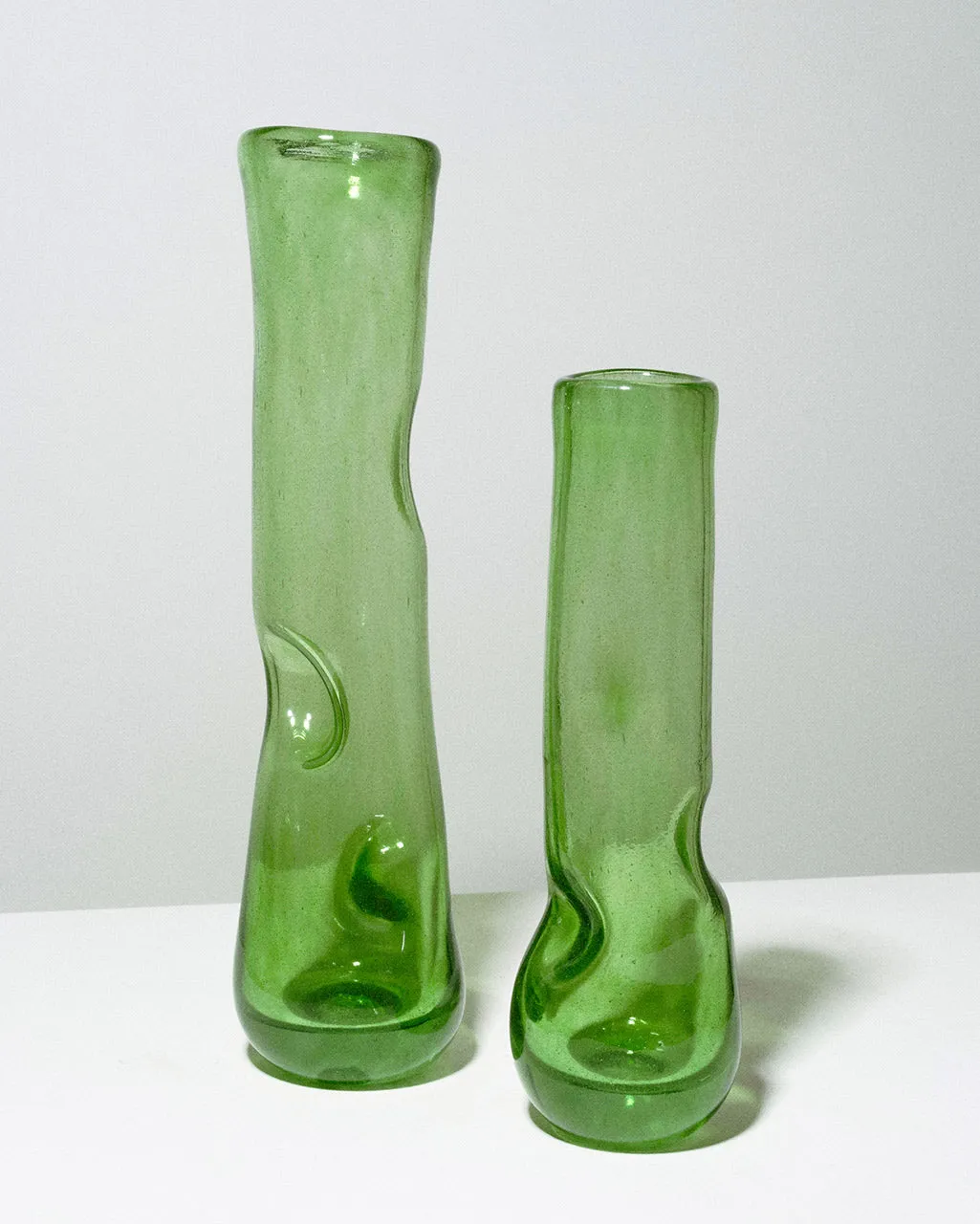 Completedworks Crumple petit vase verre vert feuille