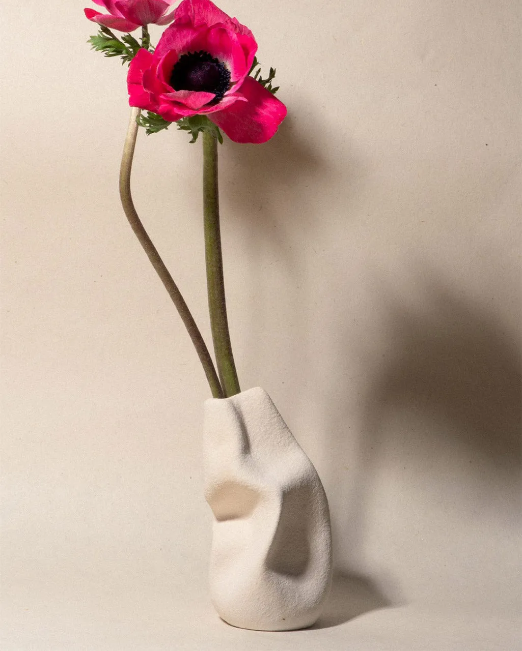 Completedworks Wake vase céramique beige texturé