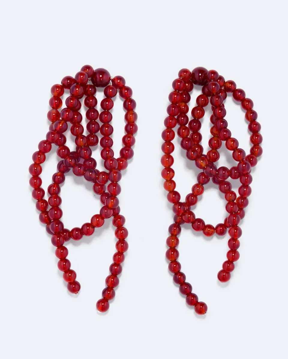 Completedworks What a Tangled Web We Weave boucles d’oreilles agate rouge