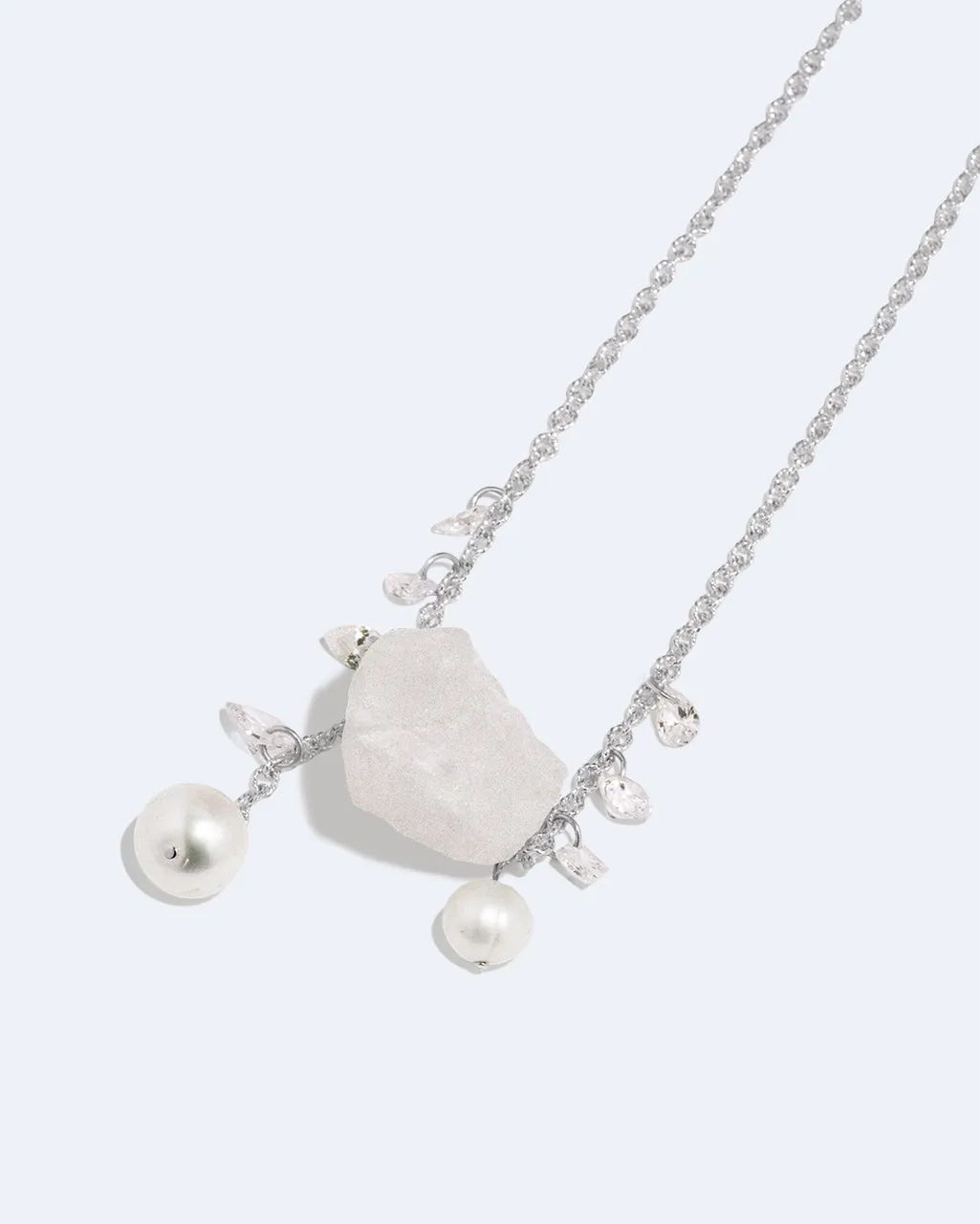 Completedworks Pendulum collier perle argent recyclé