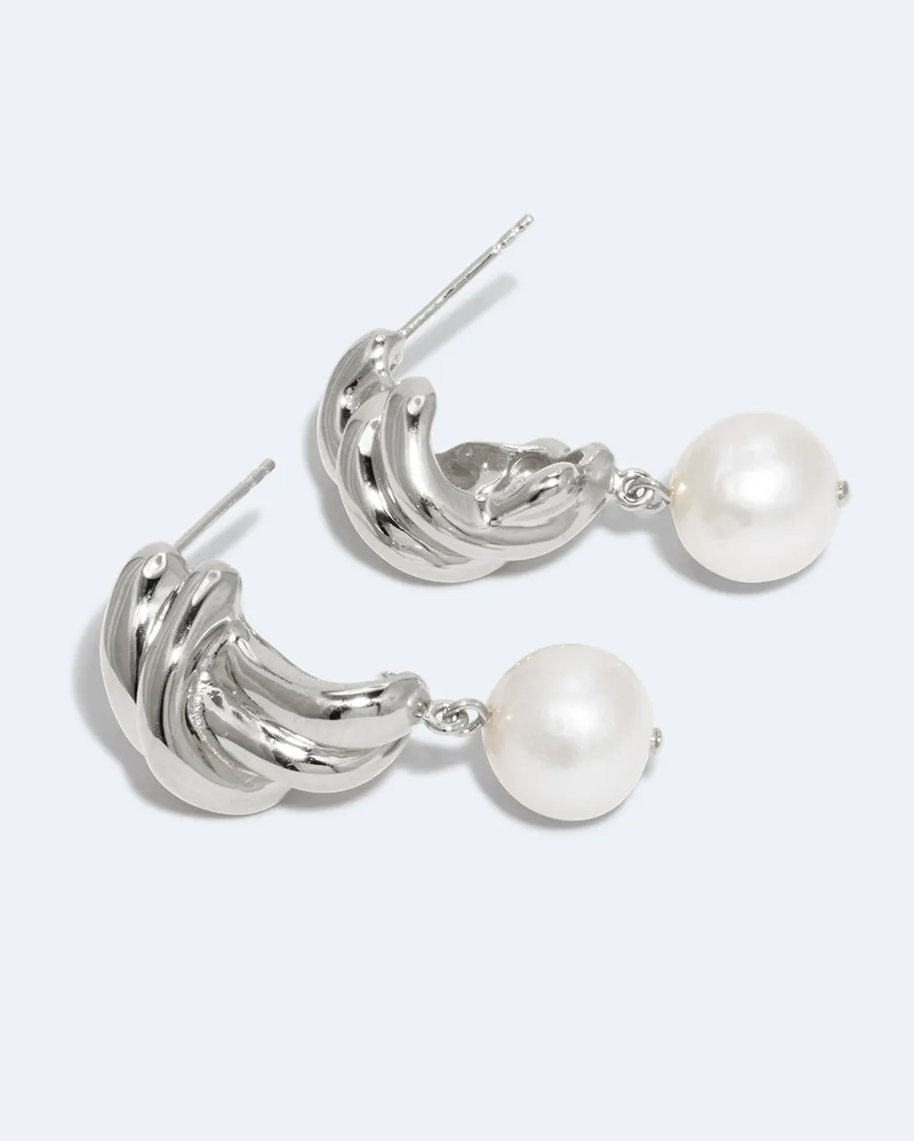 Completedworks Something Borrowed From the Sea boucles perle