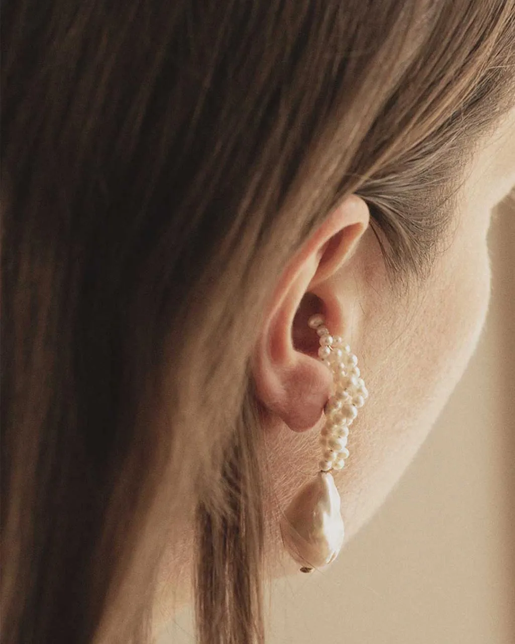 Completedworks Gotcha boucles ear climber perle vermeil