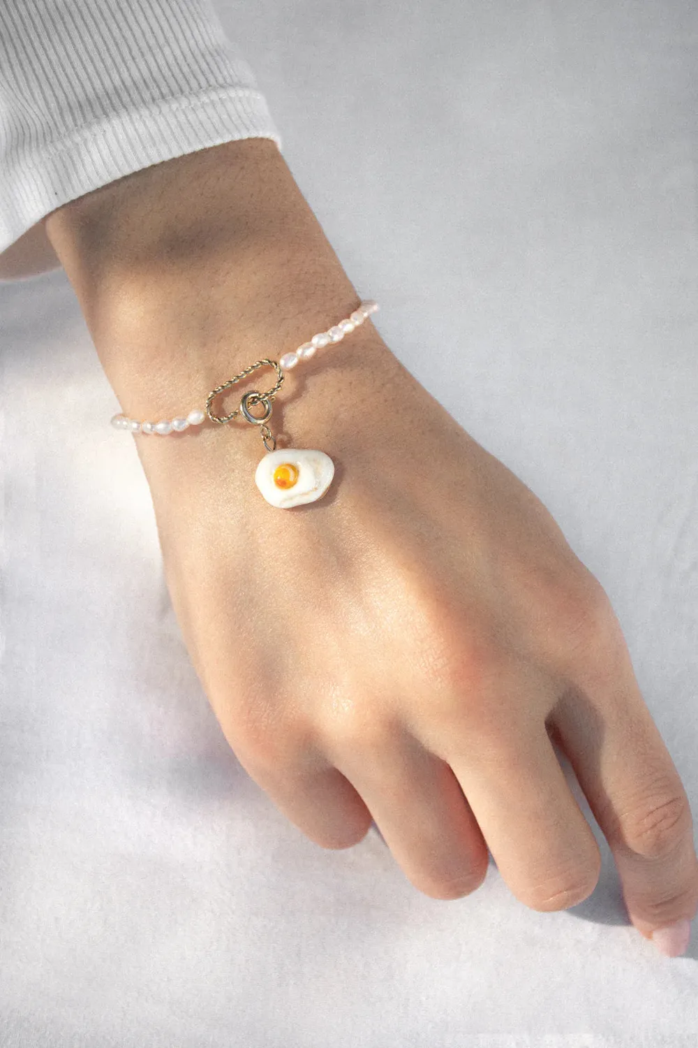 Nach Bijoux charm’s œuf au plat porcelaine Mix & Match