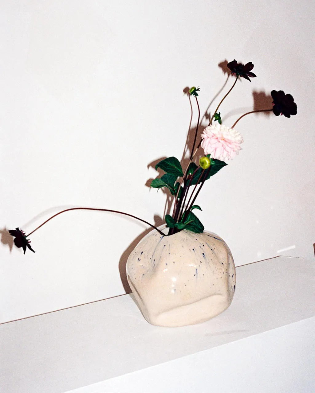 Completedworks Silence of the Sea grand vase blanc