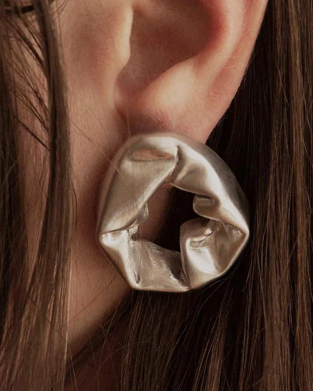 Completedworks Scrunch boucles d’oreilles argent recyclé