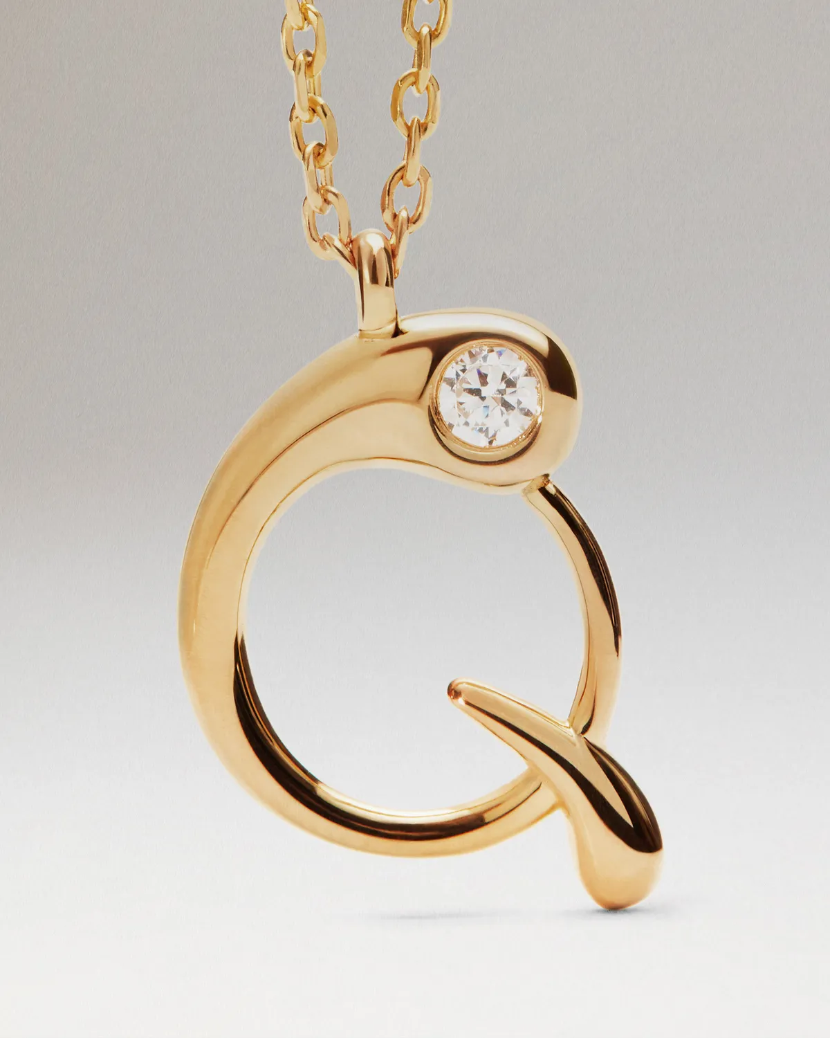 PDPAOLA Lettre Q collier initiale pendentif or 40-50 cm