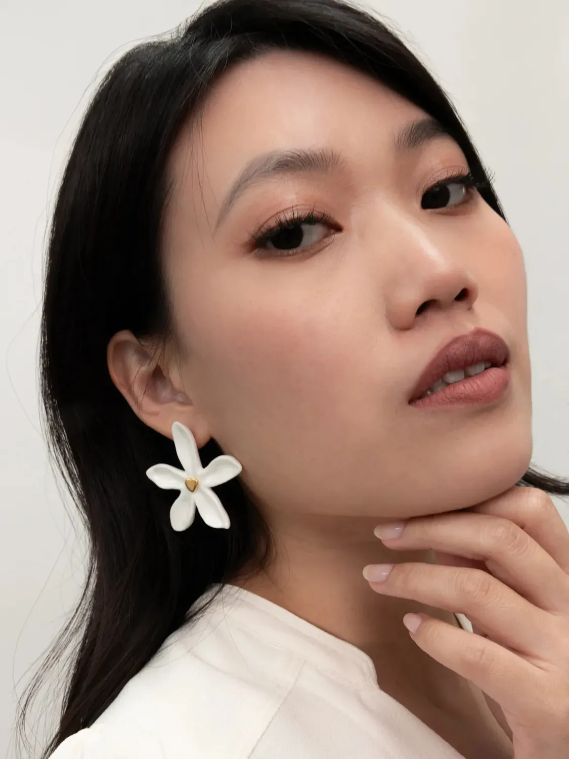 Nach Bijoux Jasmin et moi puces boucles d’oreilles blanches 4,8 cm