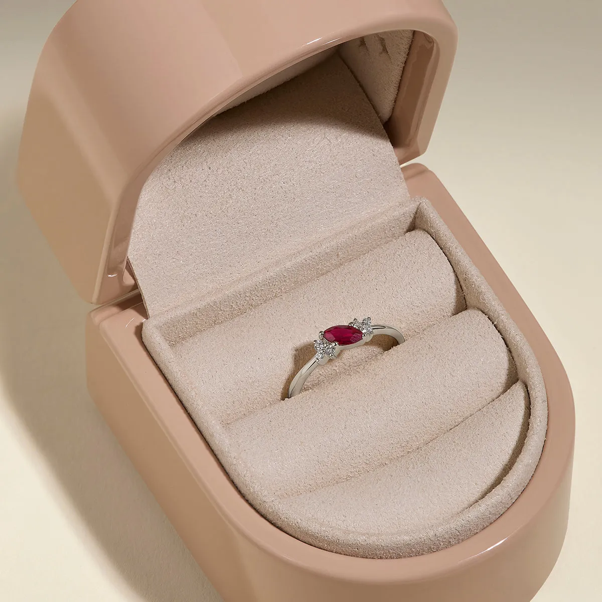 Astrid & Miyu Milestone bague rubis juillet or blanc