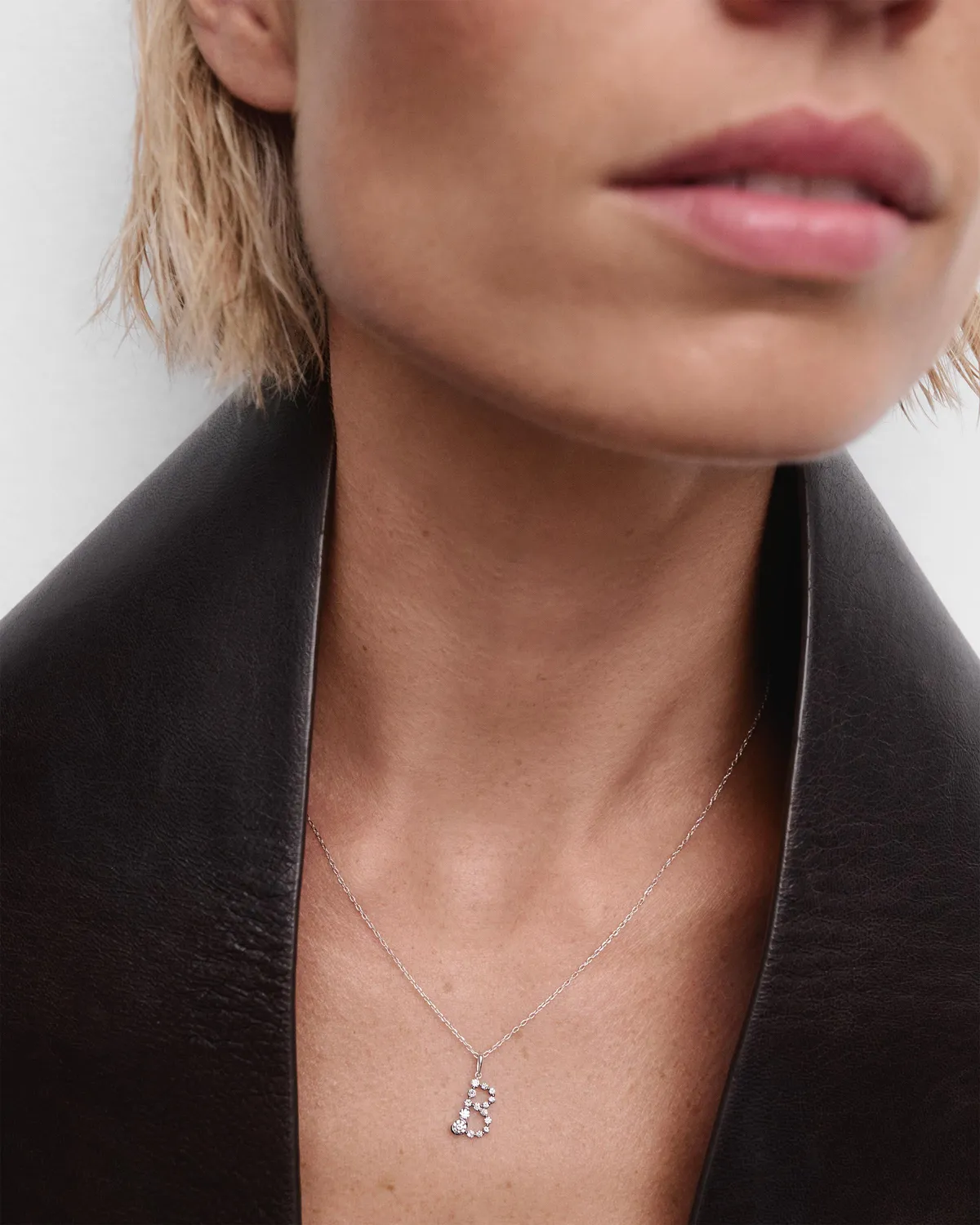 PDPAOLA Initiale pendentif B or blanc diamants 0,378 ct