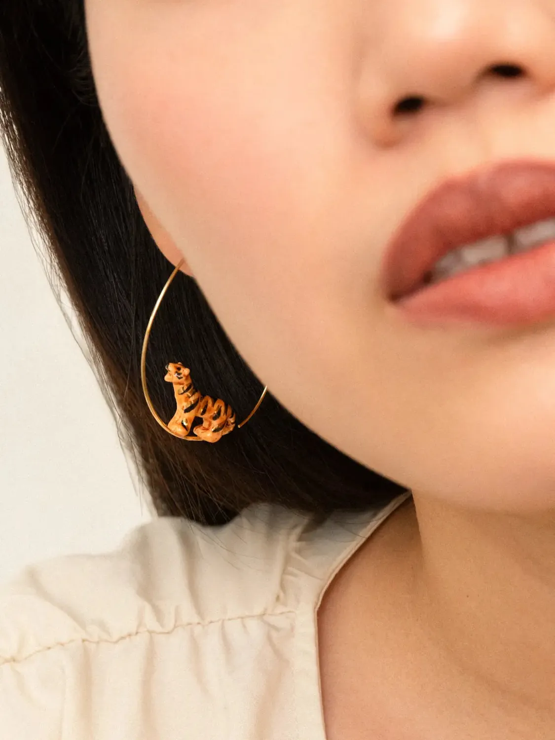 Nach Tigre moyennes créoles porcelaine boucles oreilles orange