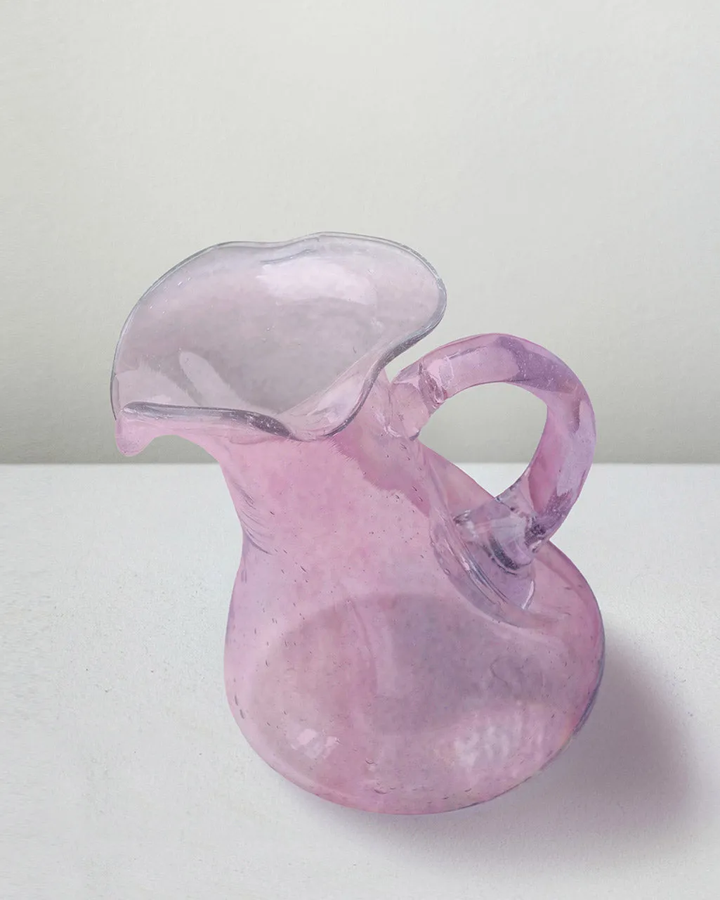 Completedworks Thaw pichet verre recyclé rose grand modèle