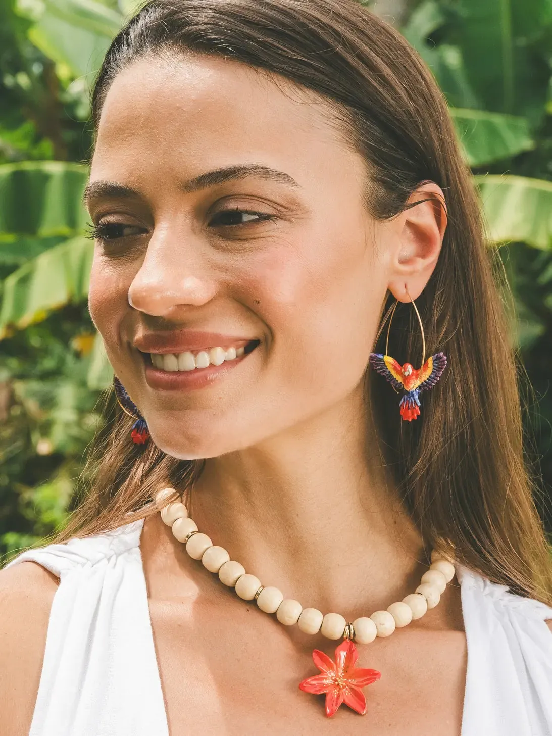 Nach Bijoux perroquet ara rouge en vol boucles d'oreilles créoles porcelaine