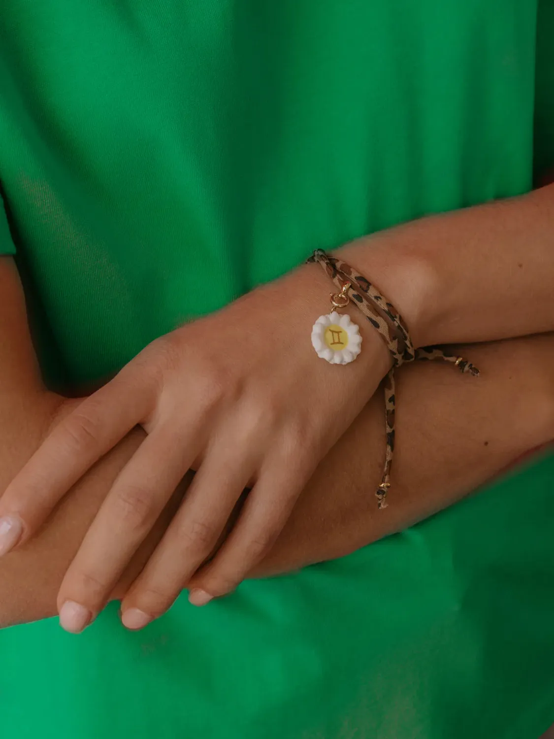 Nach Bijoux léopard bracelet tissu ajustable à charms