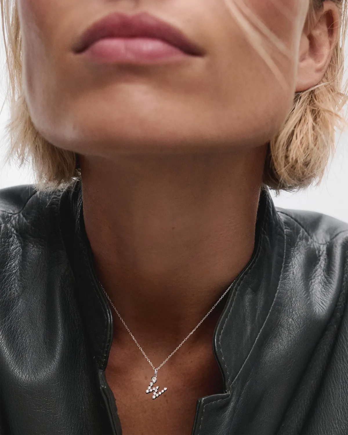 PDPAOLA Initials W pendentif diamants or blanc