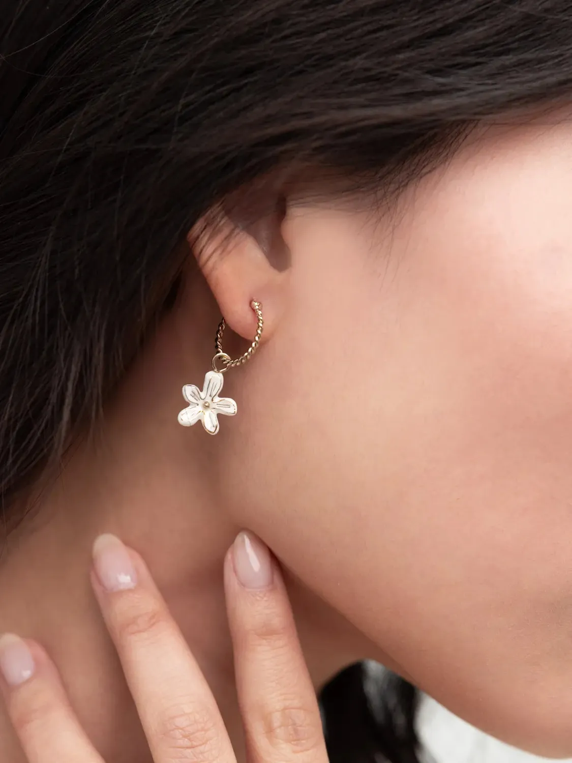 Nach Bijoux Idole Fleur d'Erine mini créole à l'unité