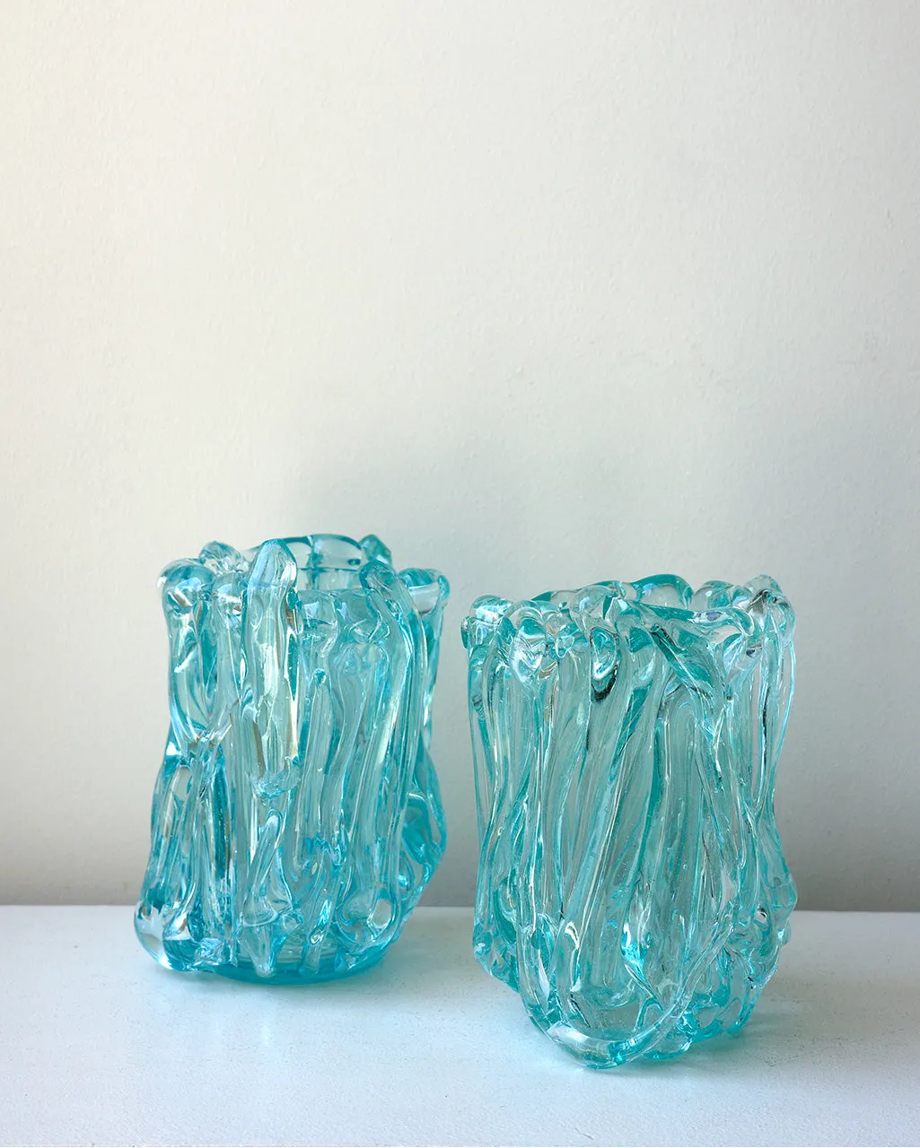 Completedworks Wintering vase verre recyclé bleu médium